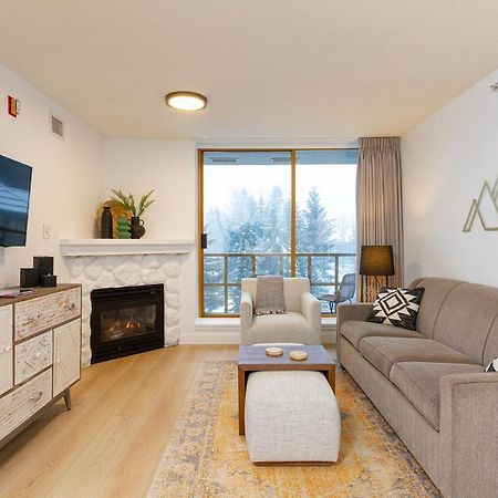 Renovated 1Bed-1Bath In Village With Pool, Hot Tub, And Sauna 휘슬러 외부 사진