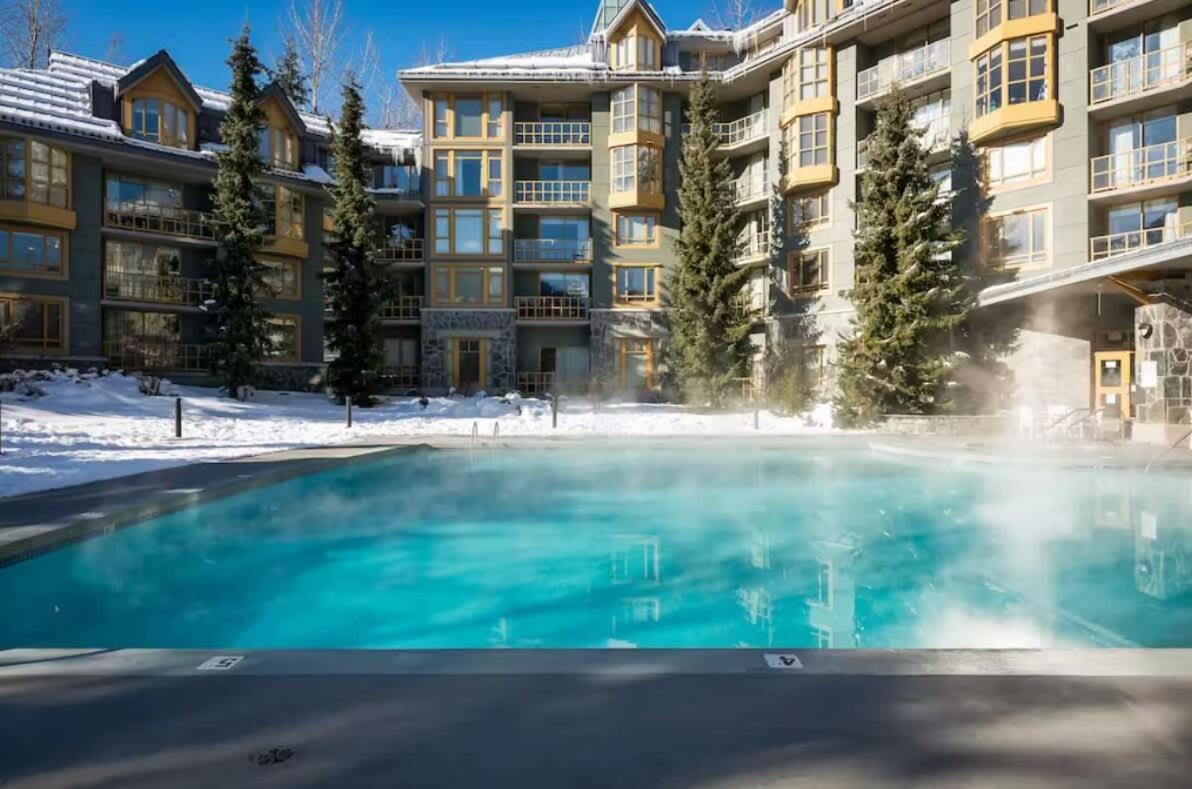 Renovated 1Bed-1Bath In Village With Pool, Hot Tub, And Sauna 휘슬러 외부 사진