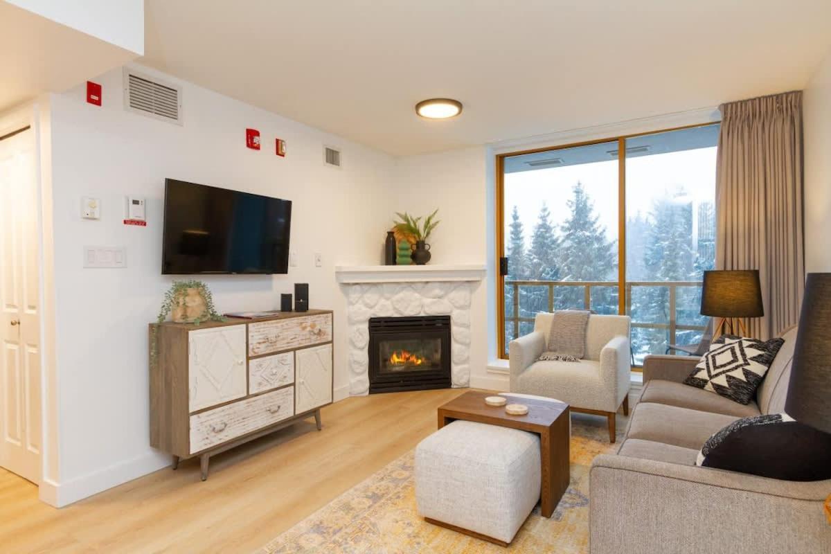 Renovated 1Bed-1Bath In Village With Pool, Hot Tub, And Sauna 휘슬러 외부 사진