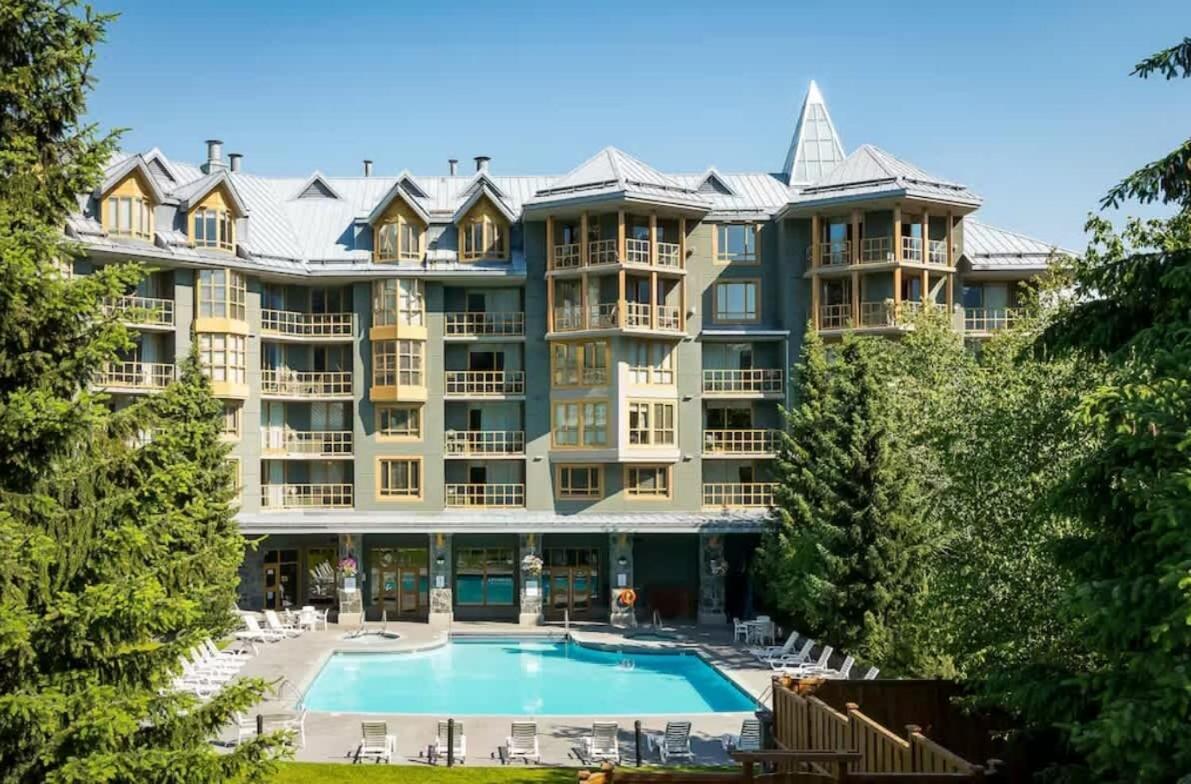 Renovated 1Bed-1Bath In Village With Pool, Hot Tub, And Sauna 휘슬러 외부 사진